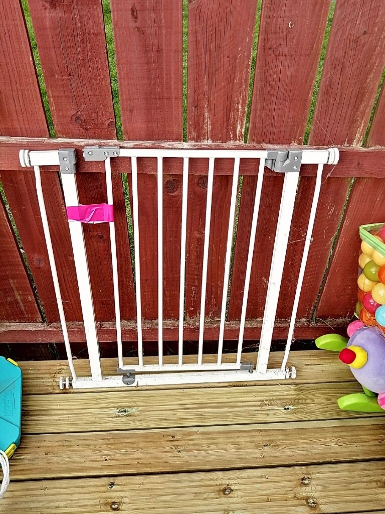 wide fit baby gate